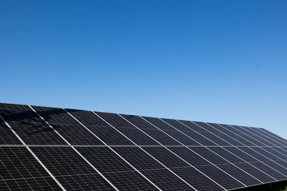 Polycrystalline vs Monocrystalline Solar Panels Title
